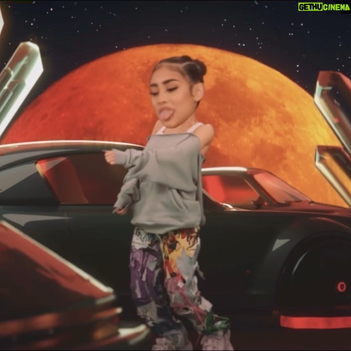 Paloma Mami Instagram - POR FIIINNN ESTÁ AFUERA EL VIDEO OFICIAL DE I LOVE HER 🛸🛸🛸‼️‼️‼️ VAYAN A VERLO KTM A VER SI PUEDEN CONTAR CUANTAS CARAS ESTUPIDAS HAGO 🤣🤣😛😛 link en en bioooOooo