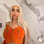 Paloma Mami Instagram - Te voaaa regalar esta noche 👀🧡 Les gusta mami morena o rubia 🤔🧐