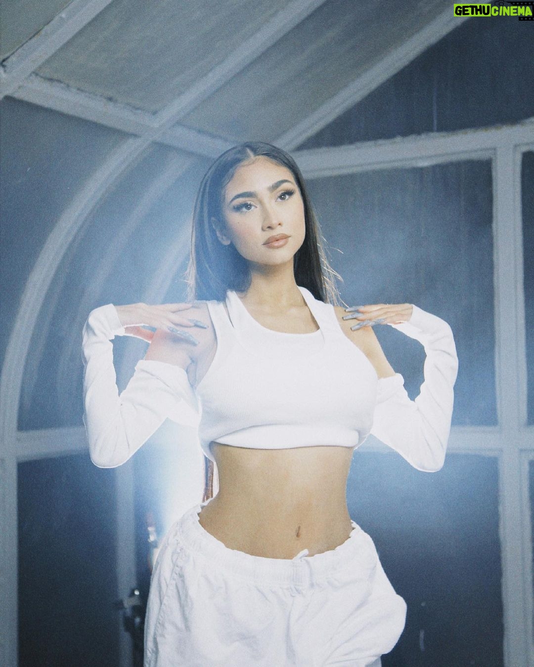 Paloma Mami Instagram - βLE va BiEN PoR LO riCA Q EsTΓβ πΈππ
