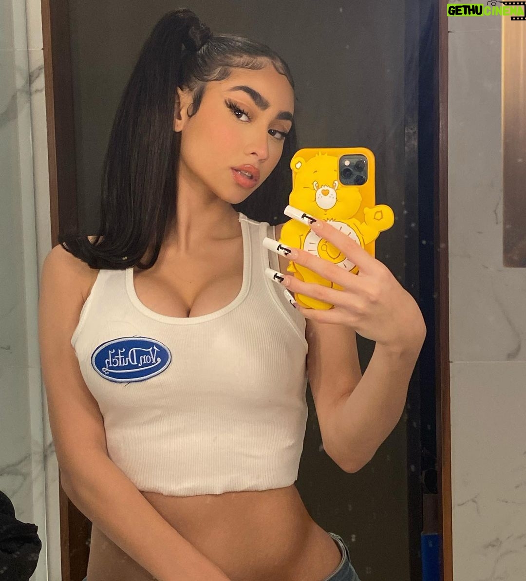 Paloma Mami Instagram - Mi fantasía es cumplir la tuya