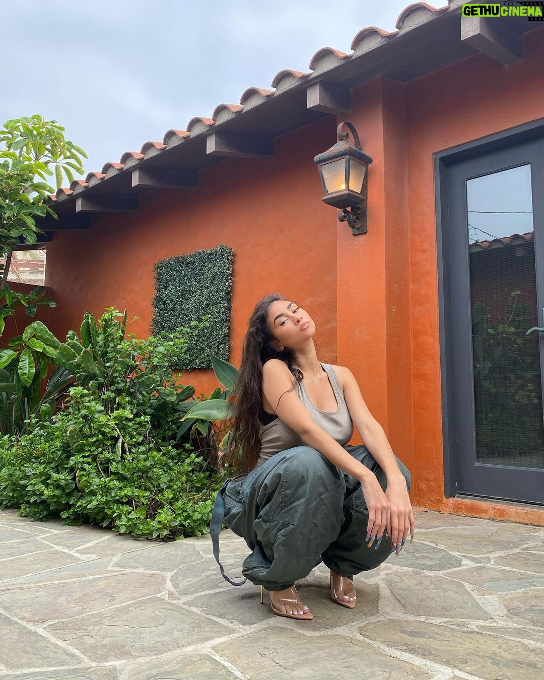 Paloma Mami Instagram - Don’t check your watch you know what time it is 😤💨⏳