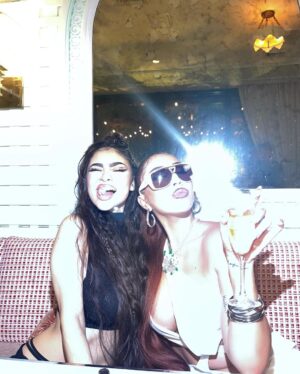 Paloma Mami Instagram - We gossip in Spanglish 👸🤍💅