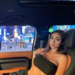 Paloma Mami Instagram - 11 🌟 días para que salga SUEÑOS DE DALÍ , Segunda vez que estamos en Times Square este año YYY es el día internacional de la mujer 🤍🥺🕊 Feeling so blessed and grateful 🌟🌟🌟🌟 🌎🌎🌎 Times Square, New York City