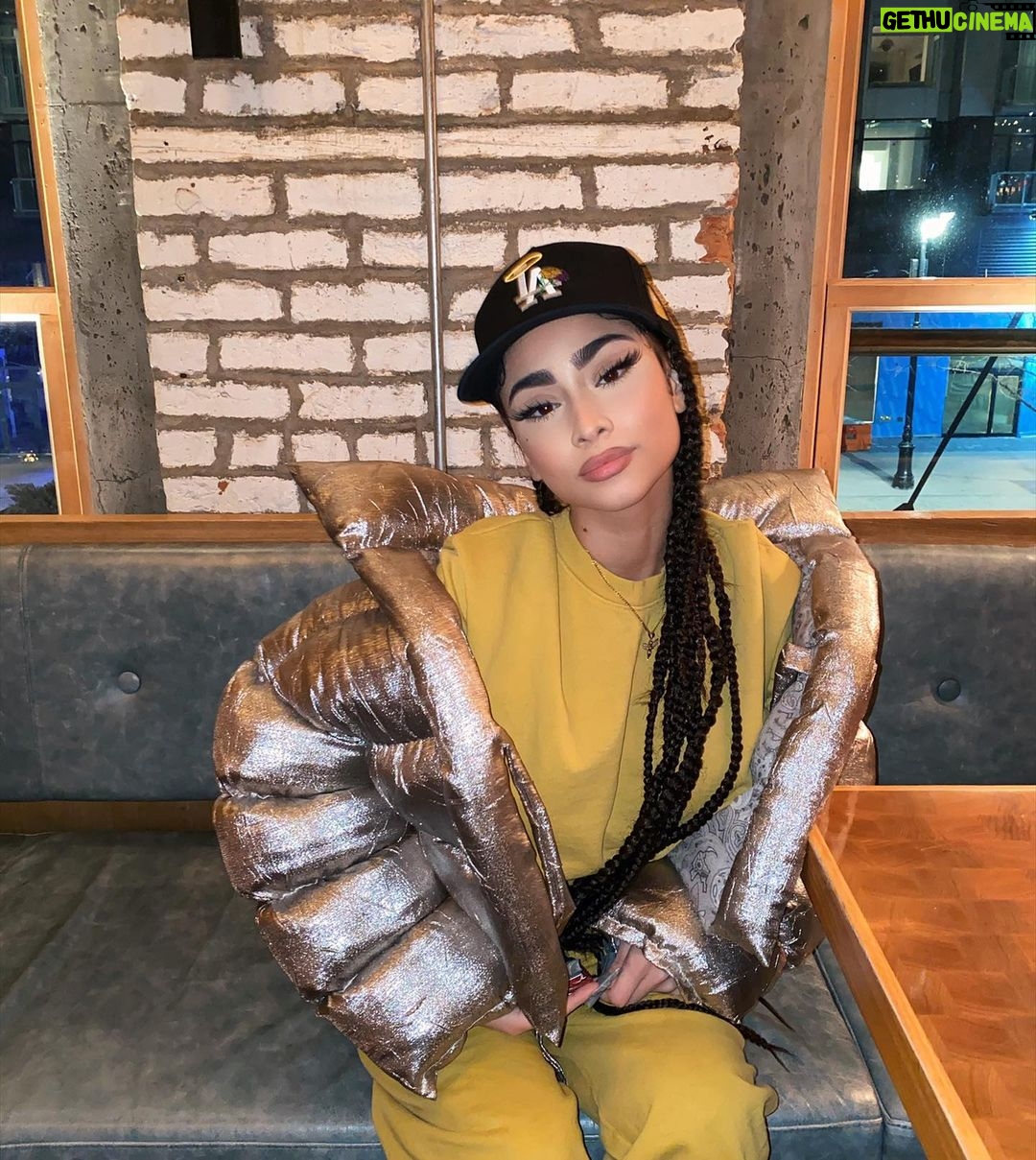 Paloma Mami Instagram - Con tu mirada yo me envicie 👀🛐