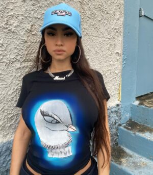 Paloma Mami Instagram - Me avisan si quieren una polera así 🤓🕊