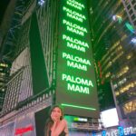 Paloma Mami Instagram - 11 🌟 días para que salga SUEÑOS DE DALÍ , Segunda vez que estamos en Times Square este año YYY es el día internacional de la mujer 🤍🥺🕊 Feeling so blessed and grateful 🌟🌟🌟🌟 🌎🌎🌎 Times Square, New York City