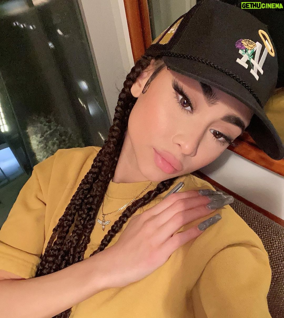 Paloma Mami Instagram - Con tu mirada yo me envicie 👀🛐