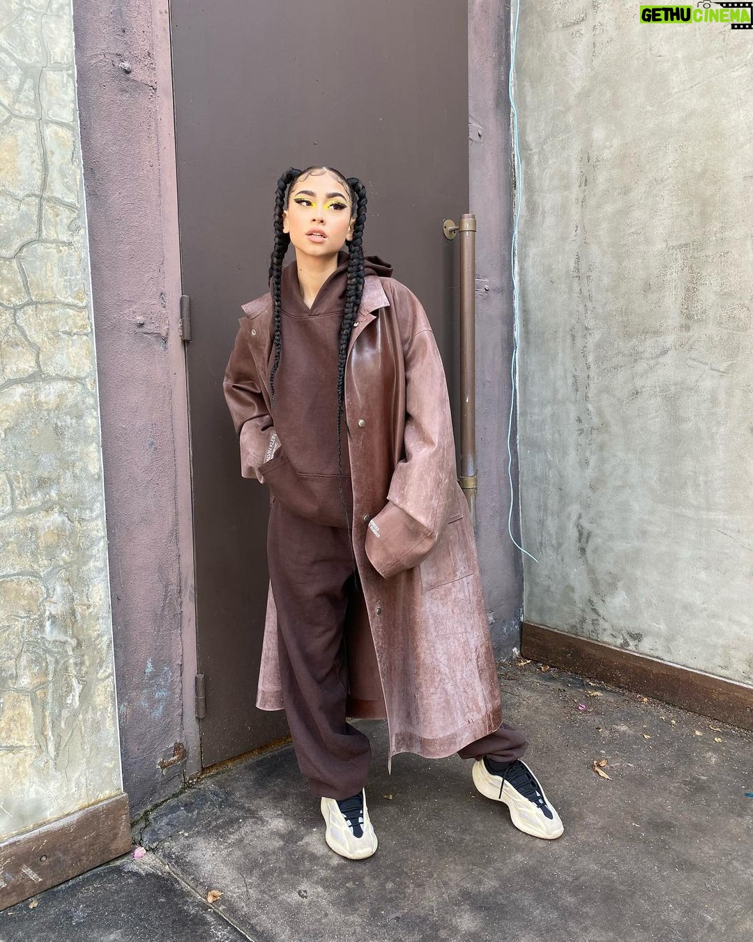 Paloma Mami Instagram - Some shit u just can’t teach