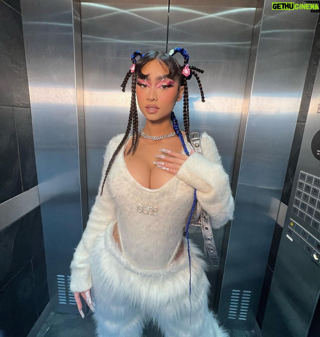 Paloma Mami Instagram - PERDISTE SENDA GATITA πΎπ±π