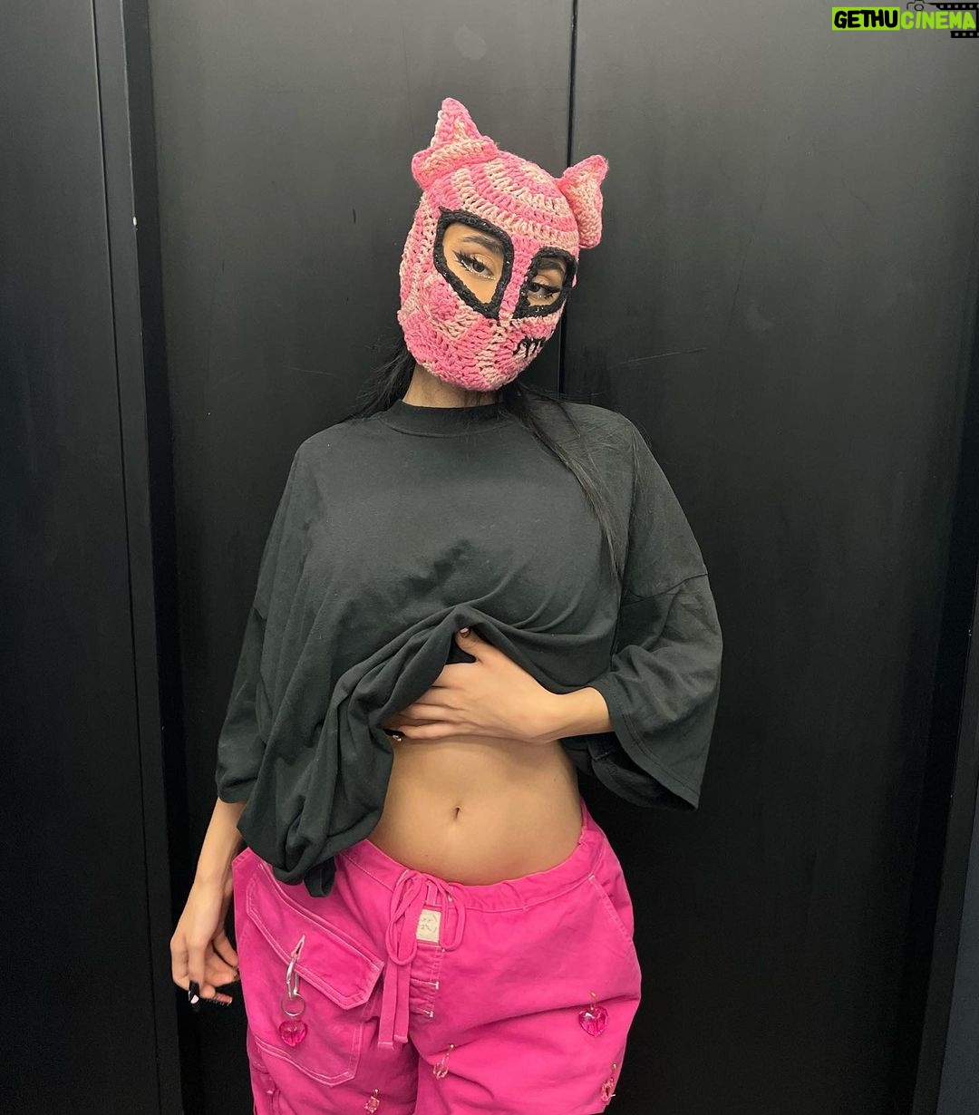 Paloma Mami Instagram - Tú me deseas lo dice mi instinto de felina🐱💋