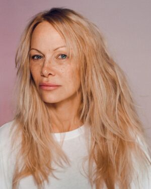 Pamela Anderson Instagram - I’d rather show my freckles…

It’s fun getting old
It’s a relief.

And 
at a certain age 
we just look younger and fresher
without make up.

This is me -
I’m happy with who I am 
right now.

It’s a new world
and
I’m very grateful
for all of the love.