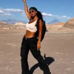 Pamela Díaz Instagram - Hace unos días en San Pedro de Atacama 🌵🌅 con @rexonacl y ustedes People,Q prefieren el sur o el norte ?👀. 📷 : @derekfernandez .