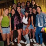 Pamela Díaz Instagram - Noche de chicas 🙌🏼 🥂 @tianeendler @missispot @juany_15_ @_karinday_ @barbaritamunioz @ambar.3s @danitapardito @yanaraedo @genemonkda @uretakarla @chiara.bacigalupo