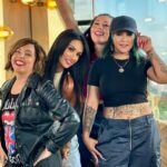 Pamela Díaz Instagram - Peopleee!!! Hoy a las 18:00hrs tenemos nuevo capítulo del podcast “Hoy es Hoy” con @florderap y @camiarismendioficial 💥 vayan a reproducirlo que está buenísimo!!!! Y la próxima semana en YouTube con video cabezoniiiiis jajaja 🙌🏼