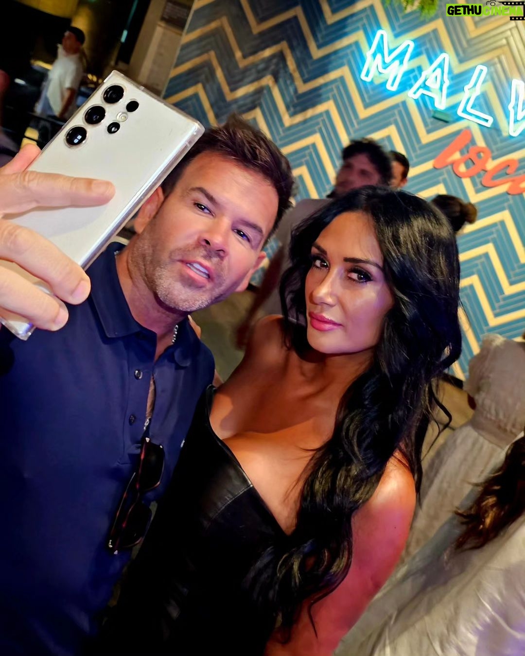 Pamela Díaz Instagram - En el lanzamiento del #GalaxyS24 @samsungchile #GalaxyAI 😊 @jordicastell @nachogutierrezcastillo @michelleadamv @tatiifernandez @mesiasvega