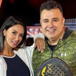 Pamela Díaz Instagram - Peopleeeee! A las 13:00hrs tenemos nuevo video en mi canal de Youtubeeee 🫣 Hicimos el lanzamiento de mis palas de Pádel peopleeeee! 🎾❤️ Recuerden que las pueden encontrar en mediamarket.cl 🙌🏼