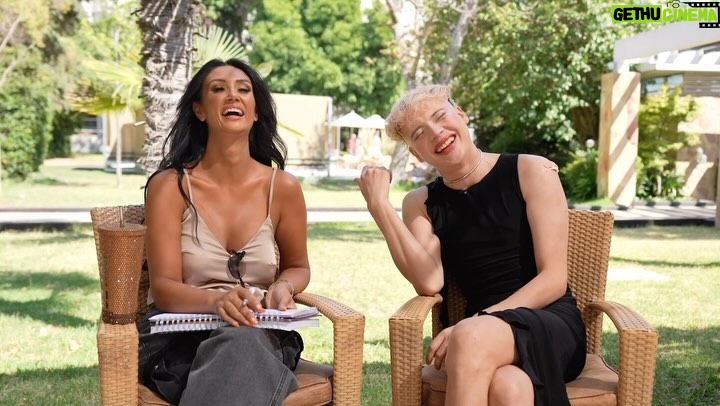 Pamela Díaz Instagram - Peopleeeeeeee!!! Hoy a las 20hrs tenemos nuevo #SinEditar con @reinadechile !!!! Vayan a verlo jajajajaja 🤣🤣 Gracias: @juegaenlineachile Recuerden cabezonis, todos los miércoles y domingos nuevos videos en mi canal de YouTube ☝🏼