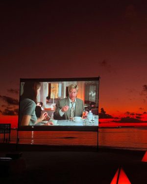 Pamela Reif Instagram - Well, can I now say that Brad Pitt looked at me? 🤣🤣♥️ Beach Cinema for 2 🥹 mom chose one of her favorite movies for: „Meet Joe Black“ 🎬 a dreamy sunset, delicious dinner, shedding some tears for the movie & spending quality time with mom - this was a 1000 out of 10 evening, everything was pure perfectionnnn 🥲🌅 

What’s your fave movie? Tell me which one you’d like to watch here! (I hardly know any movies - only every single one by Nicholas Sparks hoho) 👀 #romantic 

📍@gili.lankanfushi resort via @maledivenreisen 

 #movienight #paradise #maldives #pinchme