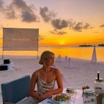 Pamela Reif Instagram – Well, can I now say that Brad Pitt looked at me? 🤣🤣♥️ Beach Cinema for 2 🥹 mom chose one of her favorite movies for: „Meet Joe Black“ 🎬 a dreamy sunset, delicious dinner, shedding some tears for the movie & spending quality time with mom – this was a 1000 out of 10 evening, everything was pure perfectionnnn 🥲🌅 

What’s your fave movie? Tell me which one you’d like to watch here! (I hardly know any movies – only every single one by Nicholas Sparks hoho) 👀 #romantic 

📍@gili.lankanfushi resort via @maledivenreisen 

 #movienight #paradise #maldives #pinchme Gili Lankanfushi, Maldives