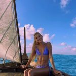 Pamela Reif Instagram – sail away with me toniggggghhhhtt 🌊 #ohrwurm did you ever go sailing? Or are you more team 🛥️? My dad is a sailor, so I will for sure choose the ⛵️🫡🥸 will upload the cloud screensavers in my story tomorrow xxx Maldives