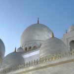 Paola Locatelli Instagram - la beauté de cet endroit @visitabudhabi #InAbuDhabi invitation Mosquée Cheikh Zayed