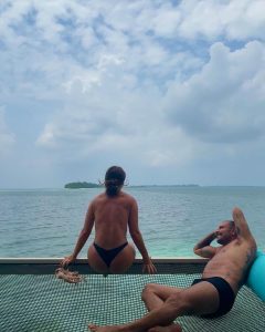 Paolla Oliveira Instagram - 🩵😜 @luxsouthari @luxresorts @beabrand_marketing @manoelcalmon @smporai Maldivas