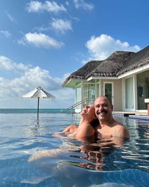 Paolla Oliveira Instagram - 🩵😜

@luxsouthari
@luxresorts
@beabrand_marketing
@manoelcalmon
@smporai