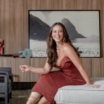 Paolla Oliveira Instagram - Minha casa conta a minha história e, no palco da vida, ela é o meu lugar de afeto e conexão com aqueles que eu amo. É meu maior porto-seguro! E estou muito feliz com o resultado alcançado pela @meucentury, que desempenha um papel fundamental nesse sentimento de bem-estar e conforto. Obrigada por fazerem tudo de forma tão personalizada! Tô amando desfrutar ainda mais do meu lar ❤️ #confortomudatudo #publi