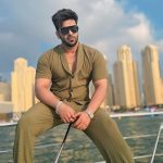 Paras Chhabra Instagram – Mujhe mera makeup artist nahi
time chamkaega ✨
Lines by @kumaarofficial ❤️👀 Dubai, United Arab Emirates