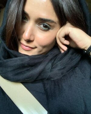 Parinaz Izadyar Instagram - حیف که تابستون کوتاهه 🌞
۱۴۰۰/۷/۱