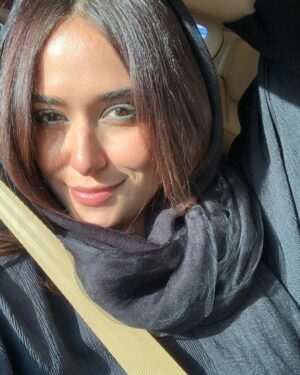 Parinaz Izadyar Instagram - حیف که تابستون کوتاهه 🌞
۱۴۰۰/۷/۱