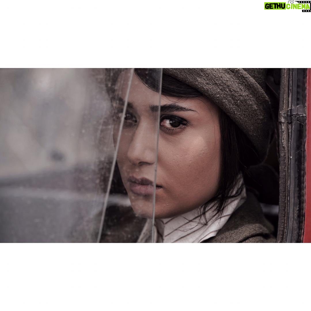 Parinaz Izadyar Instagram - سوسن كريمى #سرخپوست عكس : @mohamadbadrloo