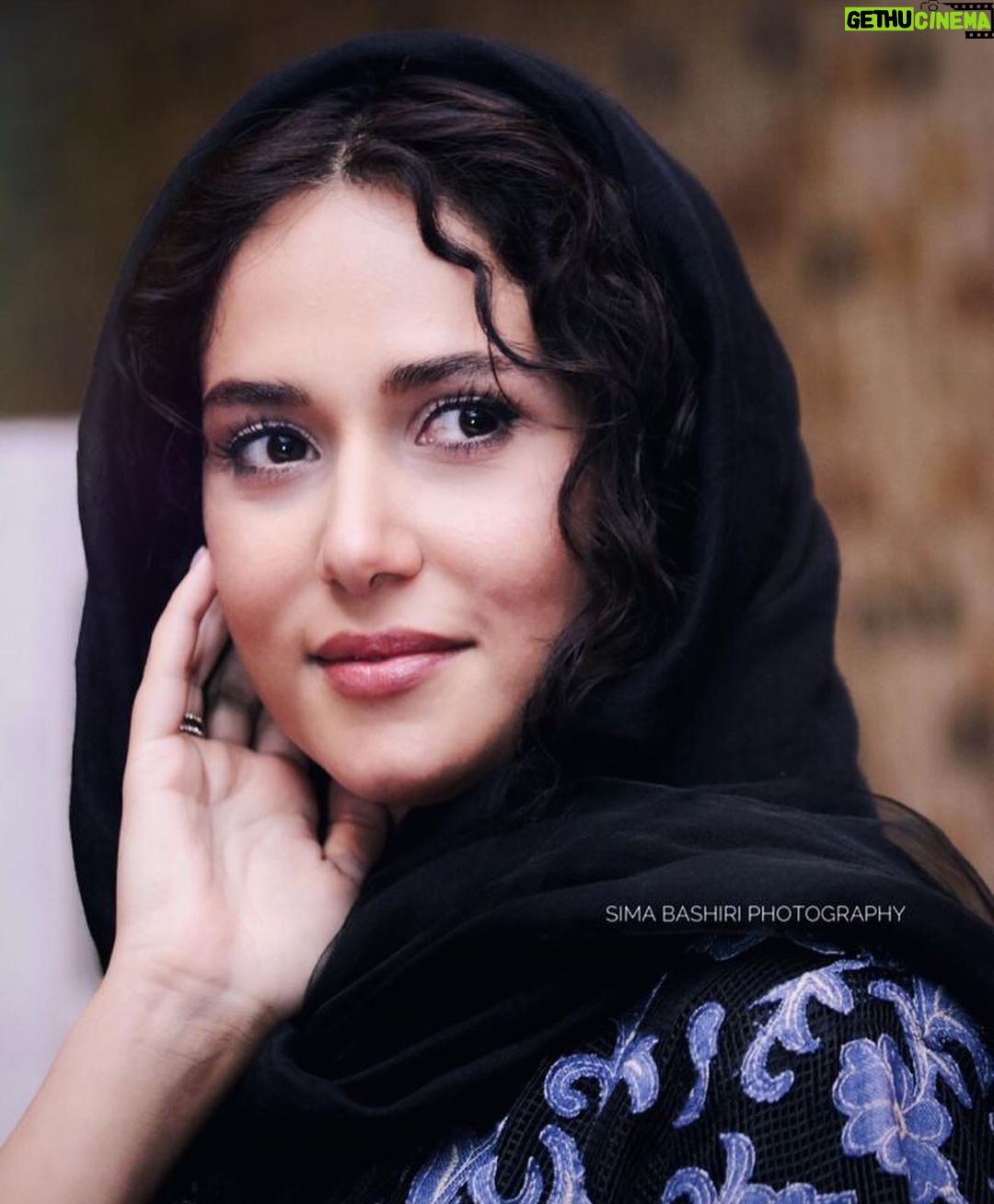 Parinaz Izadyar Instagram - اكران مردمى #سرخپوست در پرديس سينمايى باغ كتاب 💙 عكاسهاى عزيز روى عكس ها تگ شدن 📸 👚 @elin.collection