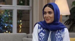 Parinaz Izadyar Instagram - آقای طهماسب عزیز کودکی و نوجوانی و حتی  بزرگسالی ما بدون شما بی معناست ، اولین مهمان مهمانی شما بودن ، افتخار بزرگی بود ❤️
.

‏@mehmooni.series
#مهمونی
#ایرج_طهماسب