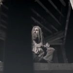 Parinaz Izadyar Instagram - .لذت بردم از اين همكارى بى نظير ❤️ دلم براى همتون تنگ ميشه 🌹 پیش فروش روزهای پایانی دوشنبه ۱۷ دی‌ ساعت ۱۲ . نمایش موزیکال بینوایان (بر اساس رمان ویکتور هوگو) . کارگردان: حسین پارسایی رهبر ارکستر: بردیا کیارس طراح حرکت: علی براتی . بازیگران (به ترتیب حضور صحنه‌ای): پارسا پیروزفر، نوید محمدزاده، نیلوفر خوش خلق، سحر دولتشاهی، هوتن شکیبا، اشکان خطیبی، امیرحسین فتحی، با همراهی ۳۰۰ بازیگر، خواننده و نوازنده . طراح صحنه: سیامک احصایی طراح لباس و آکسسوار: شیما میرحمیدی طراح چهره پردازی: سارا اسکندری طراح نور: مرتضی نجفی طراح ویدئو: فراز اسکندری طراح صدا: بامداد افشار . سرمایه گذار: محمدصادق رنجکشان تهیه کنندگان: میثم احمدی و محمد قدس . خرید بلیت: @irannamayesh .com . ساعت ۱۹:۳۰ سالن تهران-رويال هال/ هتل اسپيناس پالاس . ‌‎ساخت تیزر: اکتای مسنن @oktaymosanen . @binavayaan . مجری انحصاری تبلیغات: آیینه تهران ویژن . #موزيكال_بينوايان #بینوایان #ویکتور_هوگو #حسین_پارسایی #بردیا_کیارس #پارسا_پیروزفر #نوید_محمدزاده #سحر_دولتشاهی #هوتن_شکیبا #اشکان_خطیبی #امیرحسین_فتحی #نیلوفر_خوش_خلق #سیامک_احصایی #سارا_اسکندری #شیما_میرحمیدی #بامداد_افشار #مرتضی_نجفی #فراز_اسکندری #علی_براتی #هاسمیک_کاراپتیان #میثم_احمدی #محمد_قدس #محمدصادق_رنجكشان #آيينه_تهران_ويژن #هاکوپیان #تهران_رویال_هال #اسپیناس_پالاس @hacoupianinc