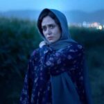 Parinaz Izadyar Instagram - 🦋 مخاطبان از «ملاقات خصوصی» می گویند . فیلم سینمایی «ملاقات خصوصی» به کارگردانی امید شمس و تهیه کنندگی امیر بنان صدرنشین جدول آرای مردمی است. . ساخت ویدیو: شهاب اسدی