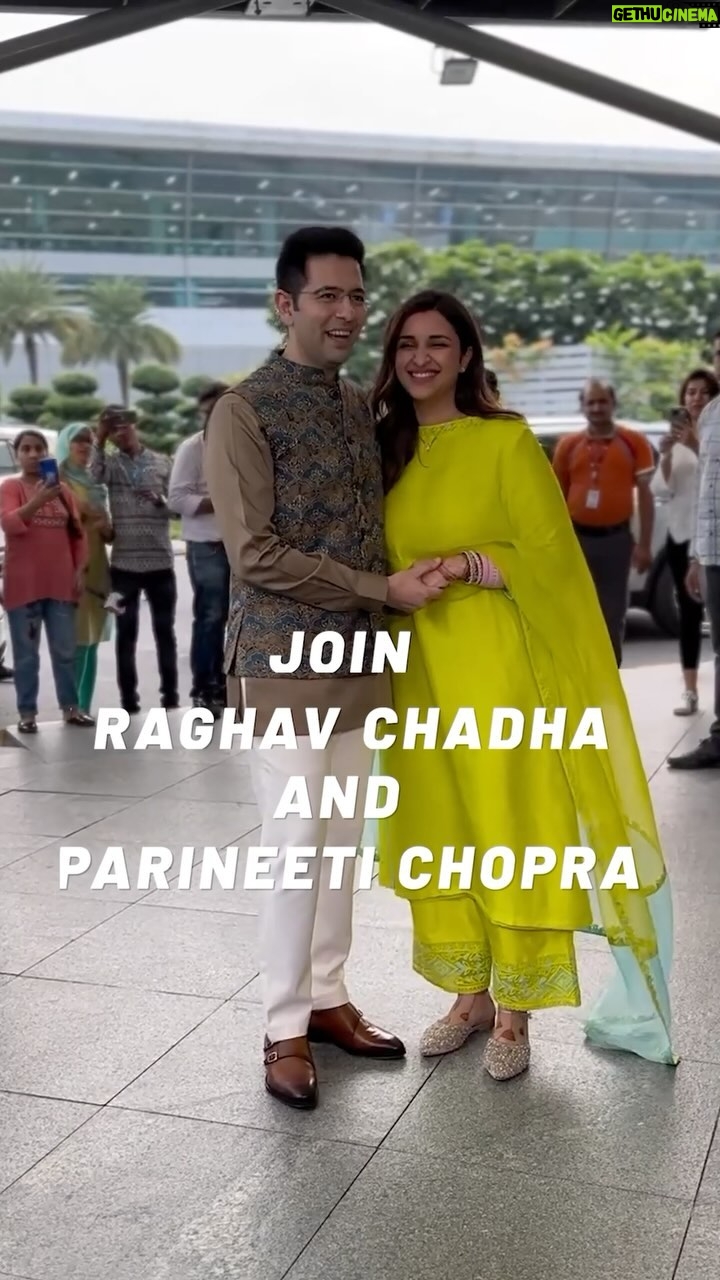 Parineeti Chopra Instagram - See them in 2 hours!! Sheikh Zayed Theatre, 12PM. BE THERE!