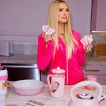 Paris Hilton Instagram - Always #Sliving with my #BeAnIcon cookware collection and pink kitchen ✨🎂👩🏼‍🍳💕 Beverly Hills, California