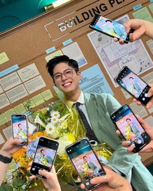 Park Bo-gum Instagram - #에이스침대 는 ACE다👨🏻‍🏫