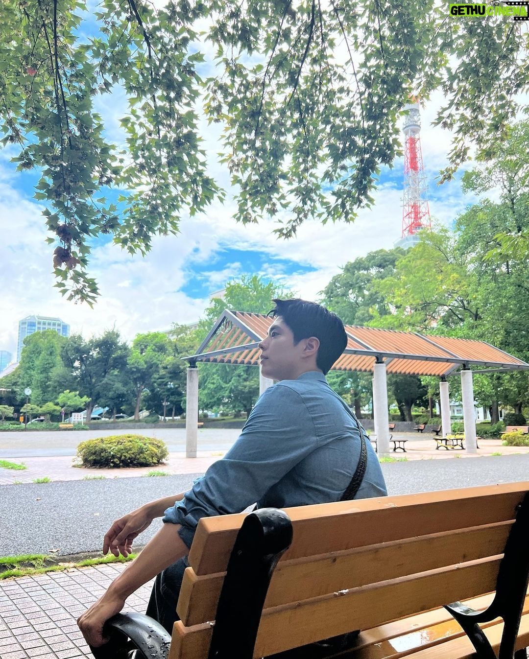 Park Bo-gum Instagram - 고맙습니다🩵 私たちの出会いはいつもカンタービレ🎵 Shiba-kouen Park