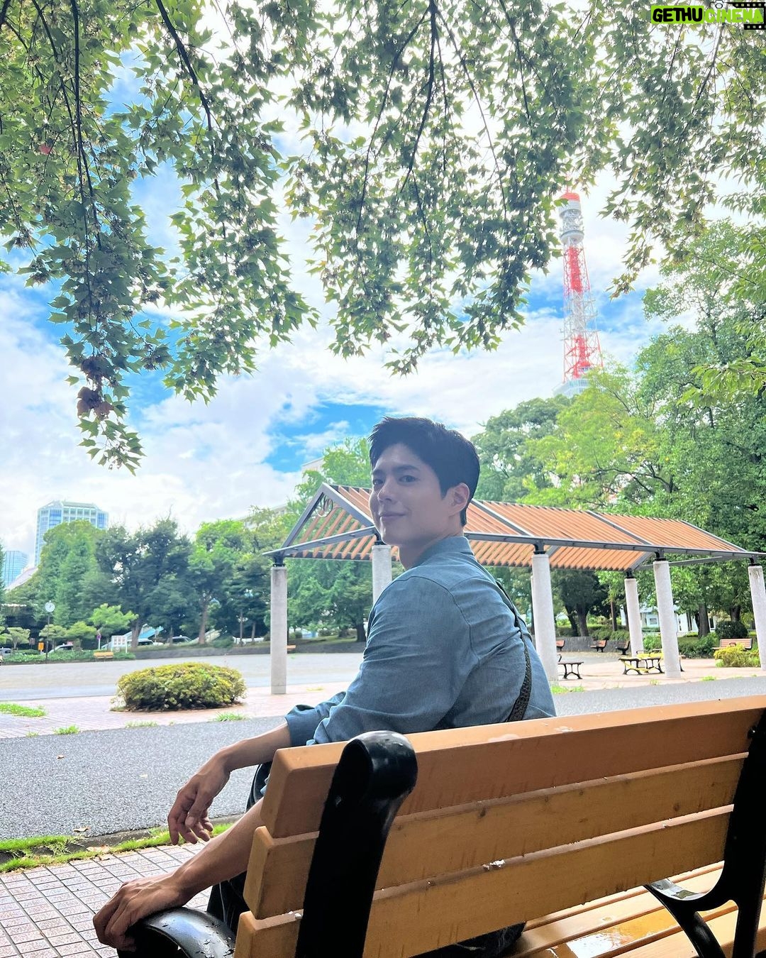 Park Bo-gum Instagram - 고맙습니다🩵 私たちの出会いはいつもカンタービレ🎵 Shiba-kouen Park