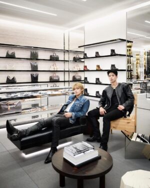 Park Bo-gum Instagram - A MOMENT FROM MY LAYOVER IN TOKYO OMOTESANDO

#CELINE #CELINEBYHEDISLIMANE #BOGUMXCELINE