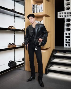 Park Bo-gum Instagram - A MOMENT FROM MY LAYOVER IN TOKYO OMOTESANDO

#CELINE #CELINEBYHEDISLIMANE #BOGUMXCELINE