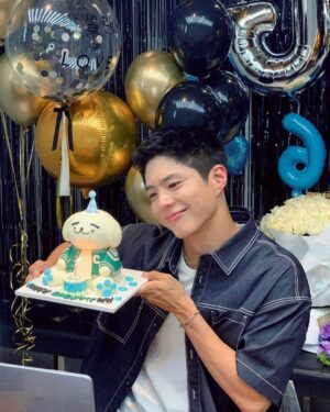Park Bo-gum Instagram - 저의 생일을 축하해주신 모든 분들, 진심으로 감사합니다💛