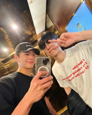 Park Bo-gum Instagram - Le jardin secret de Proust🪴