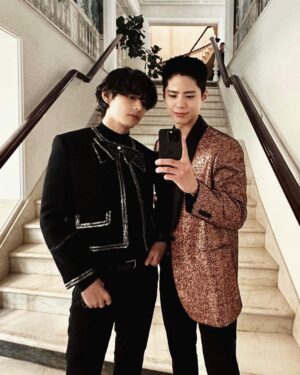 Park Bo-gum Instagram - CODE VESTIMENTAIRE : LE PALACE

#CELINE #CELINEBYHEDISLIMANE