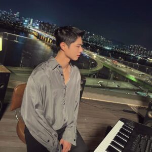 Park Bo-gum Instagram - “ARISE, shine; for thy light is come, and the glory of the LORD is risen upon thee.” Isaiah‬ ‭60‬:‭1‬ ‭‬‬

#TAEYANG x #PARKBOGUM