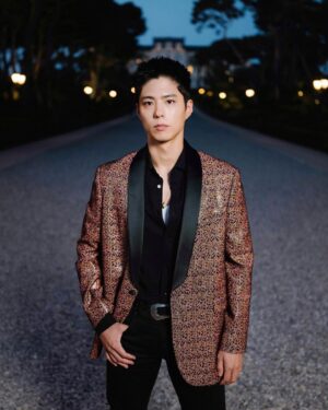 Park Bo-gum Instagram - CODE VESTIMENTAIRE : LE PALACE

#CELINE #CELINEBYHEDISLIMANE