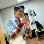 Park Bo-gum Instagram - 따뜻했던 부산 여행🧳 #뮤지컬_렛미플라이 Busan Cultural Center - 부산문화회관 중극장