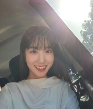 Park Eun-bin Instagram - 저는 오늘 대만에서 #무인도의디바 7회 볼 겁니다☺️🫶 in Taipei📺 잠시 후 9시20분에 본방사수 부탁드려용😘❣️